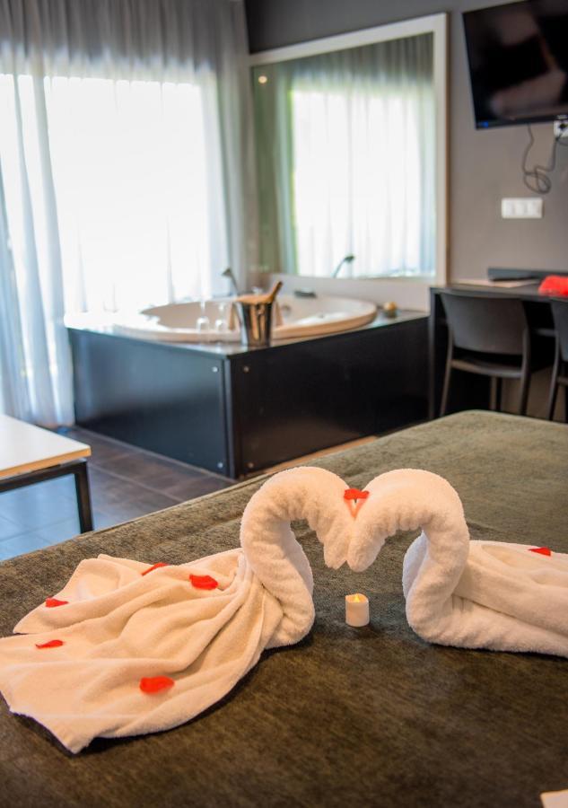 Hotel Acacias Suites & Spa Lloret de Mar Ngoại thất bức ảnh
