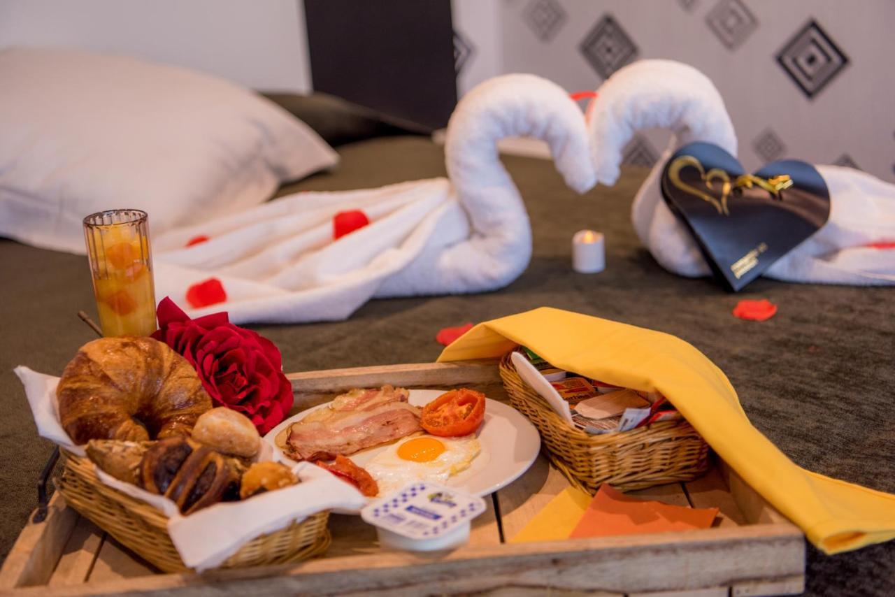 Hotel Acacias Suites & Spa Lloret de Mar Ngoại thất bức ảnh