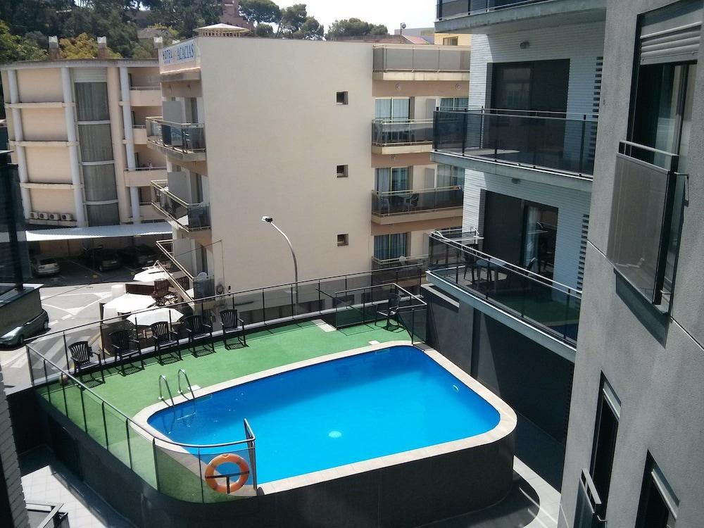 Hotel Acacias Suites & Spa Lloret de Mar Ngoại thất bức ảnh