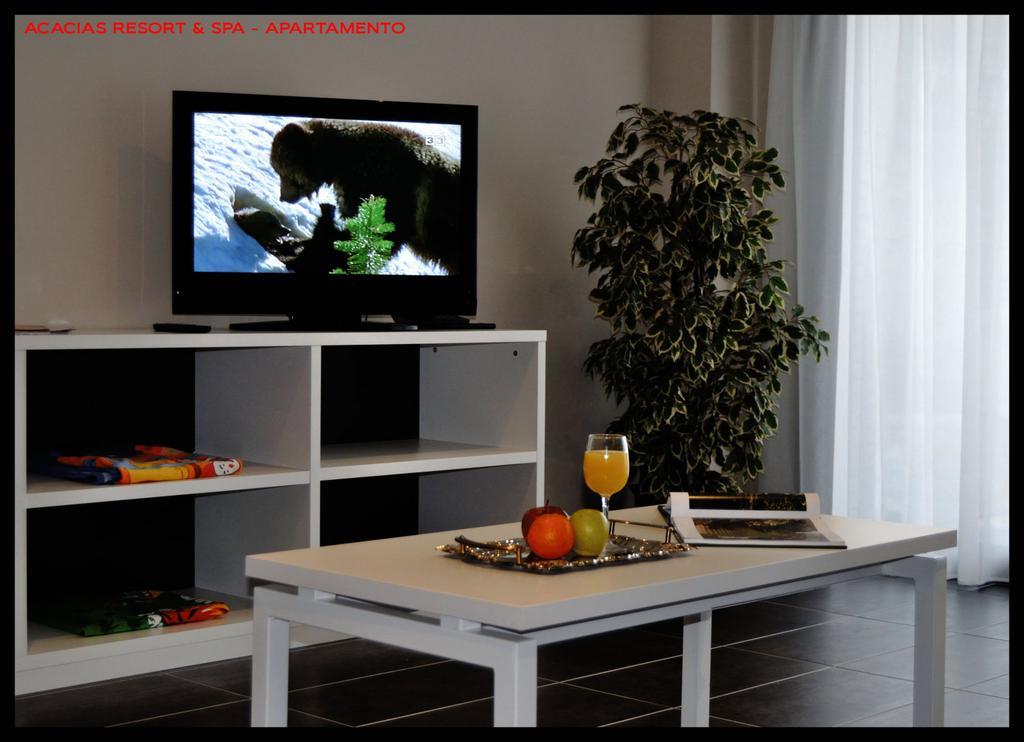 Hotel Acacias Suites & Spa Lloret de Mar Ngoại thất bức ảnh